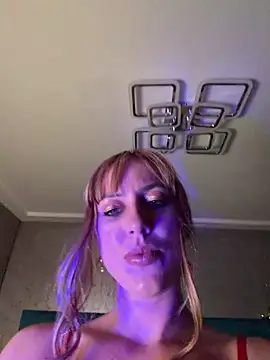 RockQueen A online show from July 31, 3:39 am