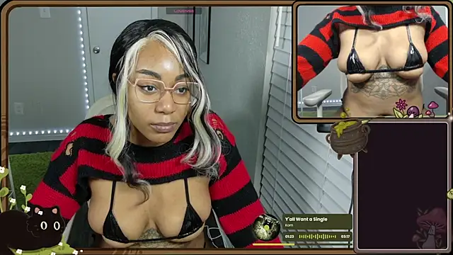 Snapshot of Cheybaaee chatting on October 8, 1:36 am Cheybaaee online show from October 8, 1:36 am