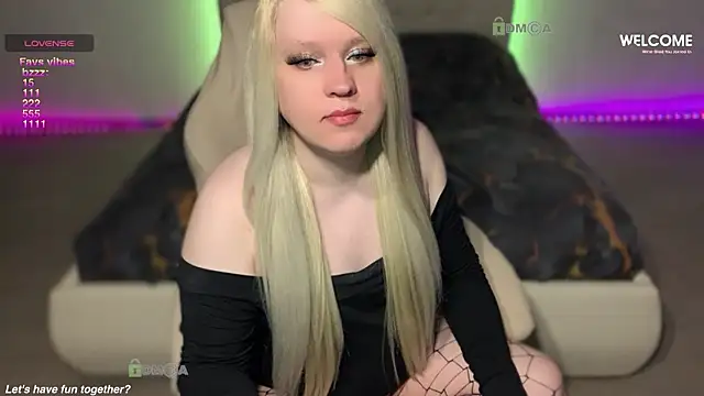 camsmiley online show from June 6, 1:32 am