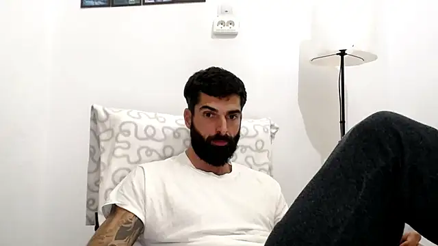 Verycutex online show from November 12, 5:57 pm