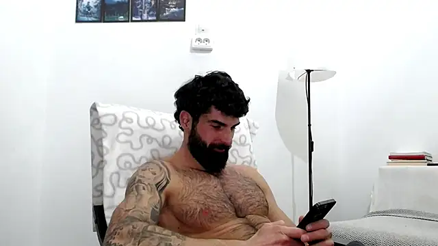 Verycutex online show from February 25, 7:01 pm