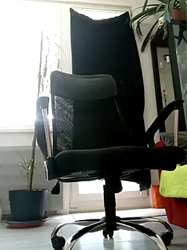 Snapshot of milosek81 chatting on September 17, 12:07 pm milosek81 online show from September 17, 12:07 pm