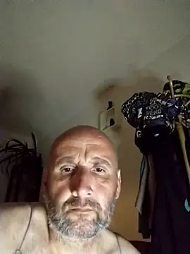 milosek81 online show from March 25, 9:43 pm
