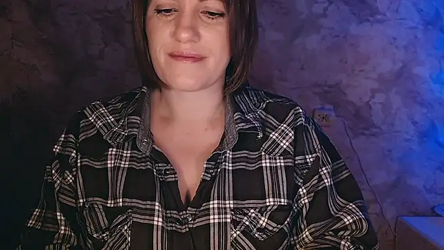 Snapshot of _letty_ chatting on December 14, 9:24 pm letty online show from December 14, 9:24 pm