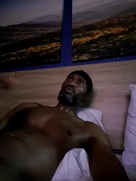 Snapshot of BEATKING22 chatting on December 5, 6:15 pm BEATKING22 online show from December 5, 6:15 pm