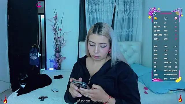 Snapshot of megan_sexrose chatting on September 18, 1:18 am megan sexrose online show from September 18, 1:18 am