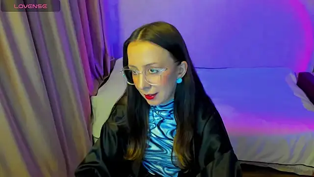 CurlySteph online show from February 15, 6:04 pm