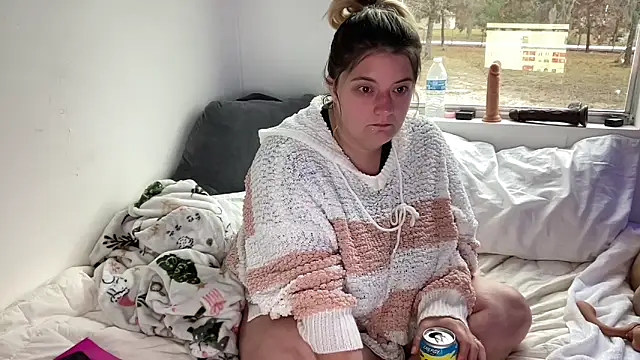 Snapshot of magicsparkles chatting on December 18, 2:17 pm magicsparkles online show from December 18, 2:17 pm