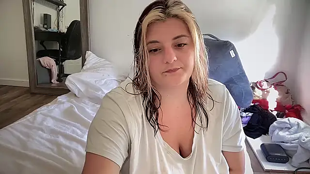 Snapshot of magicsparkles chatting on January 28, 4:30 pm magicsparkles online show from January 28, 4:30 pm