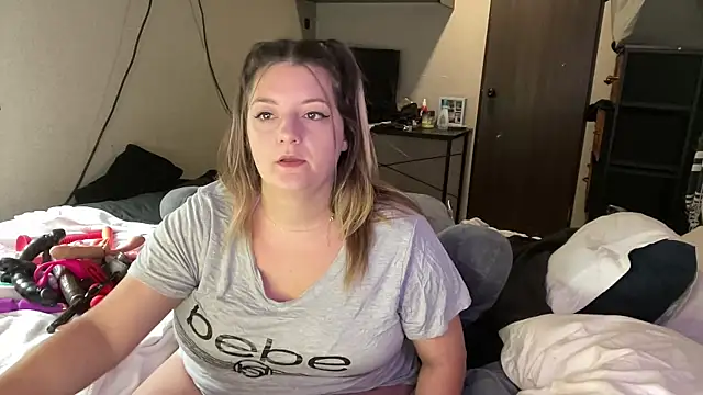 magicsparkles online show from February 27, 5:57 pm