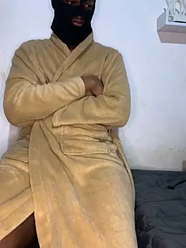 Snapshot of Shokiie chatting on December 21, 11:39 am Shokiie online show from December 21, 11:39 am