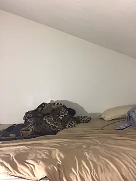 Snapshot of BigButtBetaBoi chatting on February 15, 9:19 am BigButtBetaBoi online show from February 15, 9:19 am