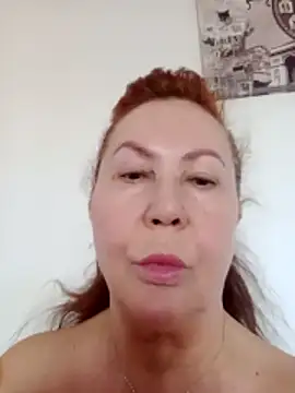 Hottie-Mom online show from March 4, 8:20 am