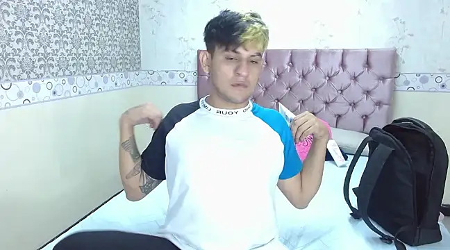 Snapshot of Dona_and_Carl chatting on March 19, 3:09 am Dona and Carl online show from March 19, 3:09 am