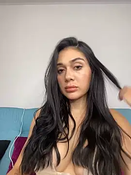 Snapshot of LaanaCooper chatting on February 28, 6:52 pm LaanaCooper online show from February 28, 6:52 pm