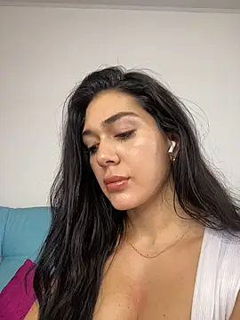 Snapshot of LaanaCooper chatting on March 4, 1:38 pm LaanaCooper online show from March 4, 1:38 pm