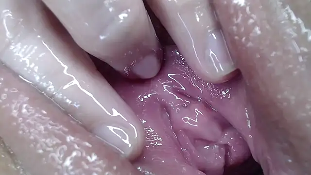 Snapshot of fisting_room chatting on January 2, 12:45 am fisting room online show from January 2, 12:45 am