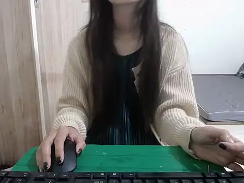 Snapshot of Sakura_Moe chatting on December 7, 8:44 am Sakura Moe online show from December 7, 8:44 am