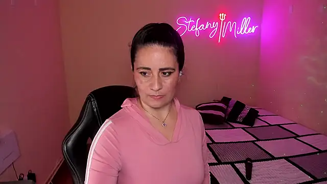 Snapshot of stefany_miller77 chatting on January 10, 12:47 pm stefany miller77 online show from January 10, 12:47 pm