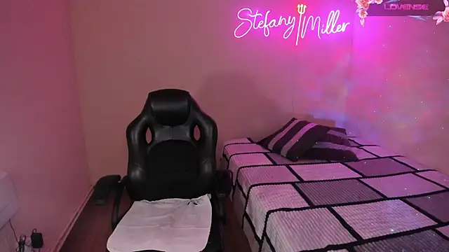 Snapshot of stefany_miller77 chatting on January 22, 11:34 am stefany miller77 online show from January 22, 11:34 am