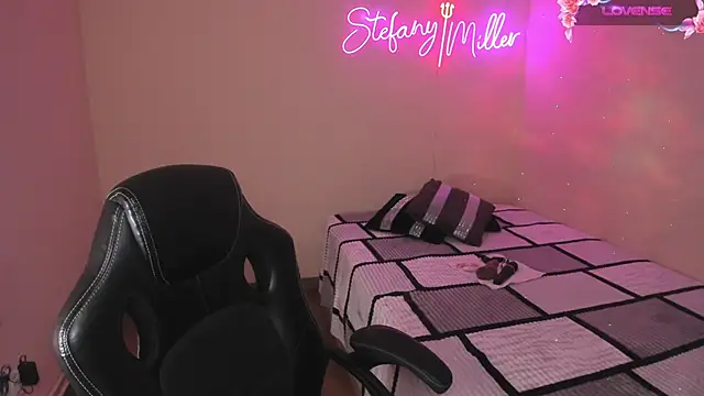 Snapshot of stefany_miller77 chatting on February 13, 1:26 pm stefany miller77 online show from February 13, 1:26 pm