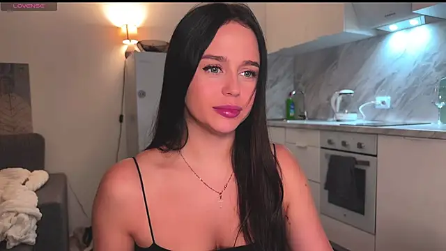 Snapshot of Megan_Nilson chatting on January 5, 9:57 pm Megan Nilson online show from January 5, 9:57 pm