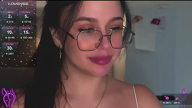 Snapshot of Megan_Nilson chatting on February 17, 9:52 pm Megan Nilson online show from February 17, 9:52 pm