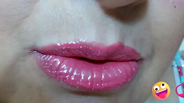 Snapshot of Kerly_Doll chatting on January 4, 7:23 pm Kerly Doll online show from January 4, 7:23 pm