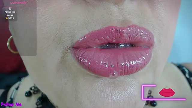 Snapshot of Kerly_Doll chatting on October 3, 12:13 pm Kerly Doll online show from October 3, 12:13 pm