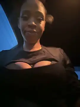 Snapshot of Cum2Charm chatting on February 13, 2:20 pm Cum2Charm online show from February 13, 2:20 pm