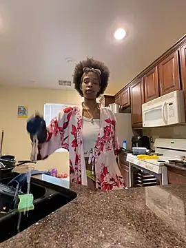 Snapshot of Cum2Charm chatting on March 14, 5:46 pm Cum2Charm online show from March 14, 5:46 pm