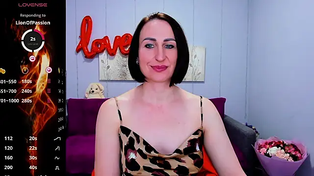 Snapshot of Nia_Smithh chatting on February 14, 1:51 pm Nia Smithh online show from February 14, 1:51 pm