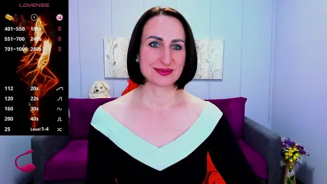 Snapshot of Nia_Smithh chatting on February 19, 1:50 pm Nia Smithh online show from February 19, 1:50 pm