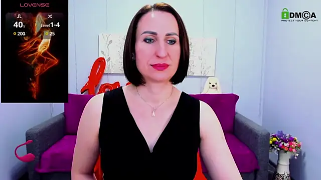 Snapshot of Nia_Smithh chatting on March 8, 4:50 pm Nia Smithh online show from March 8, 4:50 pm