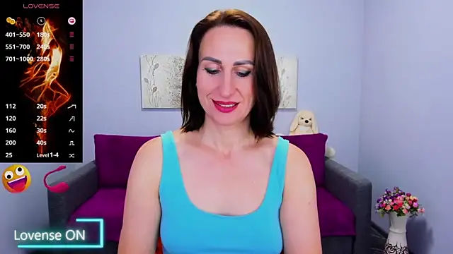 Snapshot of Nia_Smithh chatting on October 24, 5:48 am Nia Smithh online show from October 24, 5:48 am