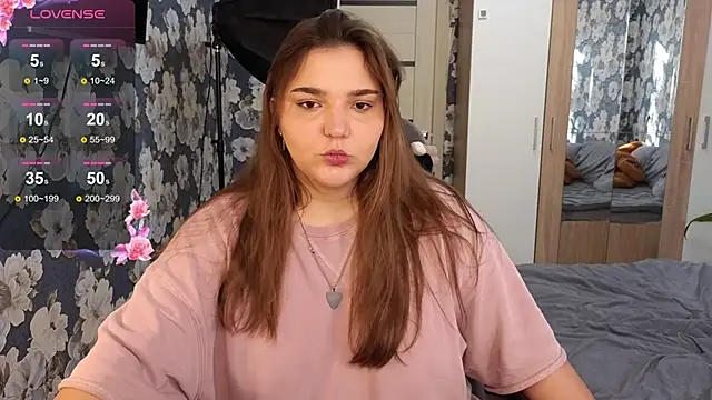  momiji  online show from February 4, 11:38 am