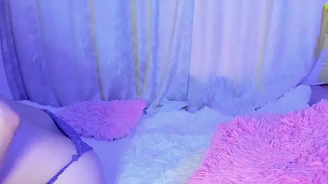 Snapshot of Mia_Wintermood chatting on March 21, 12:28 pm Mia Wintermood online show from March 21, 12:28 pm