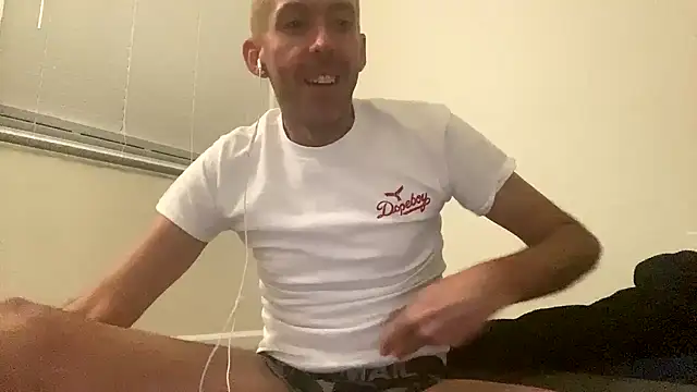 smokenstrokex online show from March 20, 8:20 am