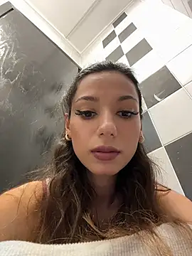  MiaQueen  online show from June 24, 10:31 pm