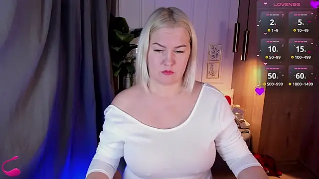 YolandaKiss online show from February 22, 8:31 pm