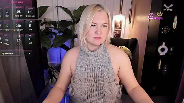 Snapshot of YolandaKiss chatting on May 23, 8:02 pm YolandaKiss online show from May 23, 8:02 pm