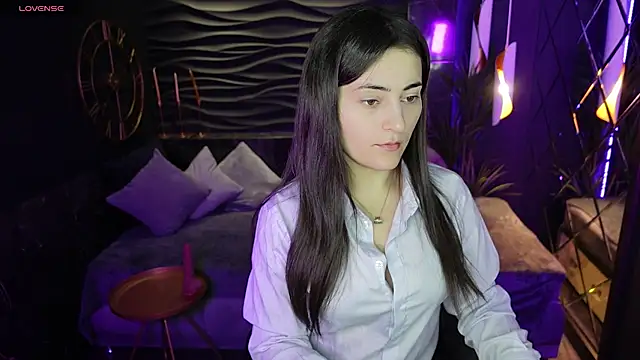 KylieMellow online show from March 4, 5:32 am