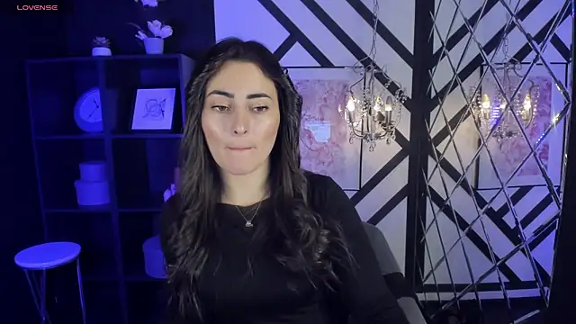 KylieMellow online show from March 5, 9:16 am