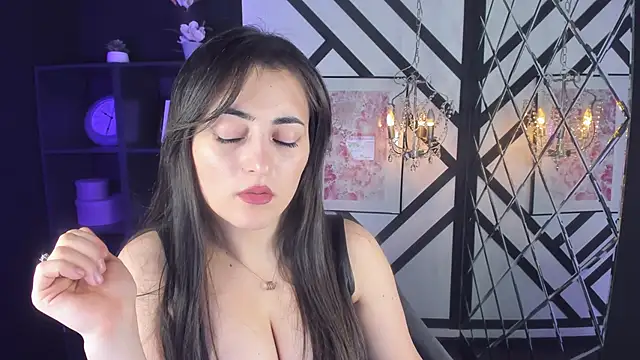 KylieMellow online show from March 12, 12:26 pm