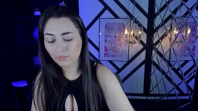 KylieMellow online show from March 19, 5:52 am