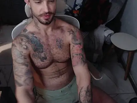 Snapshot of BarucRj chatting on September 22, 1:40 am BarucRj online show from September 22, 1:40 am