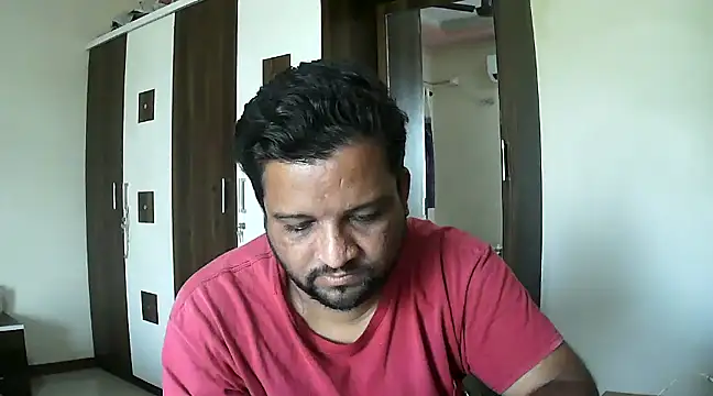 Snapshot of dhruv_love chatting on December 2, 9:13 am dhruv love online show from December 2, 9:13 am
