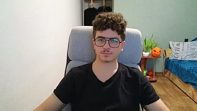 Remy Miles online show from November 23, 1:33 pm