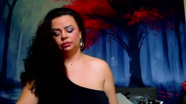 Snapshot of ElizabethEven chatting on January 6, 8:01 pm ElizabethEven online show from January 6, 8:01 pm