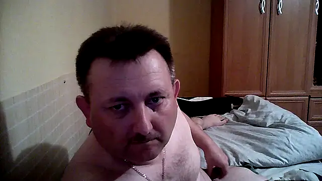 Snapshot of Novy73 chatting on November 21, 9:24 pm Novy73 online show from November 21, 9:24 pm